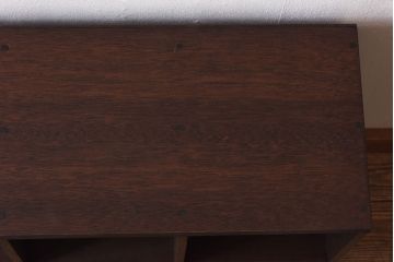 リメイク家具　懐かしい雰囲気が漂うマス目棚(飾り棚、収納棚)