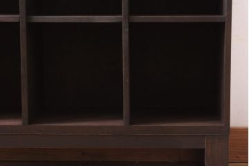 リメイク家具　懐かしい雰囲気が漂うマス目棚(飾り棚、収納棚)