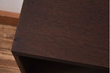 レトロ家具　昭和レトロ　味のある木の質感が魅力のマス目棚(飾り棚、収納棚)