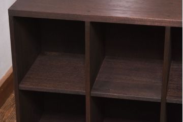 レトロ家具　昭和レトロ　味のある木の質感が魅力のマス目棚(飾り棚、収納棚)