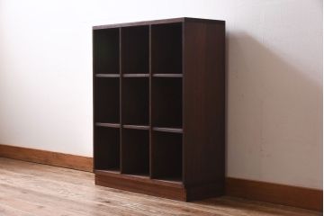 レトロ家具　昭和レトロ　素朴な雰囲気が懐かしいロッカー(マス目棚、収納棚)