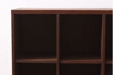 レトロ家具　昭和レトロ　素朴な雰囲気が懐かしいロッカー(マス目棚、収納棚)
