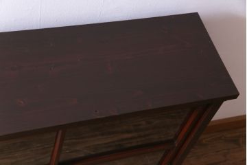 レトロ家具　和製アンティーク　大正昭和初期　ダイヤガラス　レトロな佇まいが味わい深いガラス戸棚(収納棚、飾り棚、陳列棚)