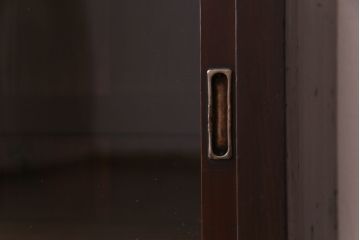 レトロ家具　和製アンティーク　大正昭和初期　ダイヤガラス　レトロな佇まいが味わい深いガラス戸棚(収納棚、飾り棚、陳列棚)