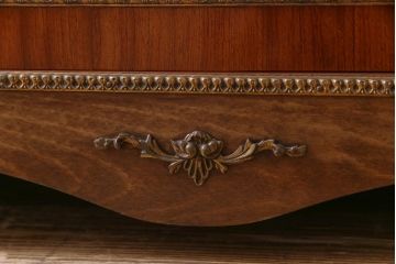 中古　イタリア製　高級品　大理石天板付き　エレガントな雰囲気溢れる上質なサイドボード(収納棚、キャビネット)