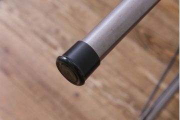 リメイク家具　味わい深い古材を組合せたアイアンテーブル(作業台、サイドテーブル)