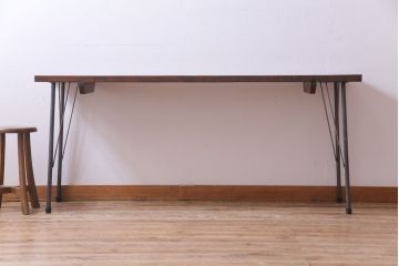 明治大正期　古材リメイク　天板に栃の木一枚板を使用したシンプルな鉄脚テーブル(サイドテーブル、飾り台)
