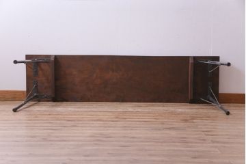 明治大正期　古材リメイク　天板に栃の木一枚板を使用したシンプルな鉄脚テーブル(サイドテーブル、飾り台)