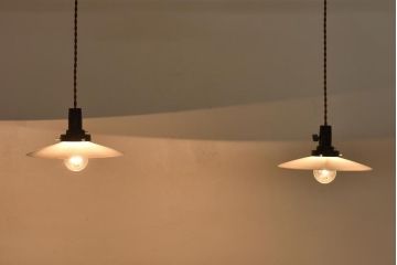 昭和レトロ　戦前　昔懐かしいデザインの平笠照明(吊り下げ照明、ペンダントライト)2個セット(3)