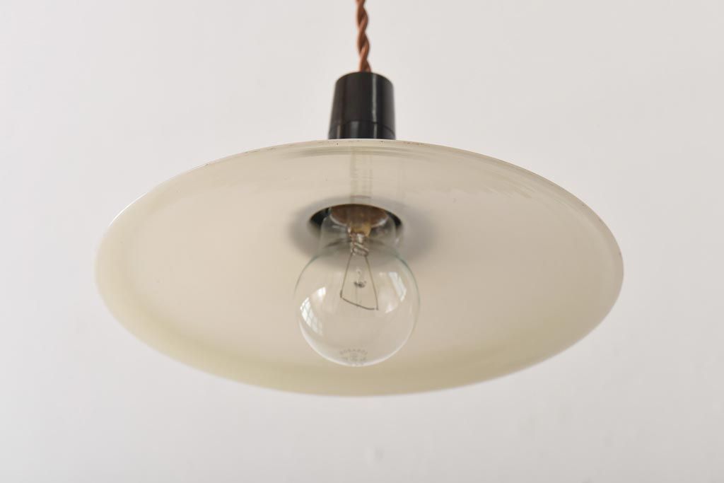 昭和レトロ　戦前　昔懐かしいデザインの平笠照明(吊り下げ照明、ペンダントライト)2個セット(3)