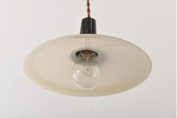 昭和レトロ　戦前　昔懐かしいデザインの平笠照明(吊り下げ照明、ペンダントライト)2個セット(3)