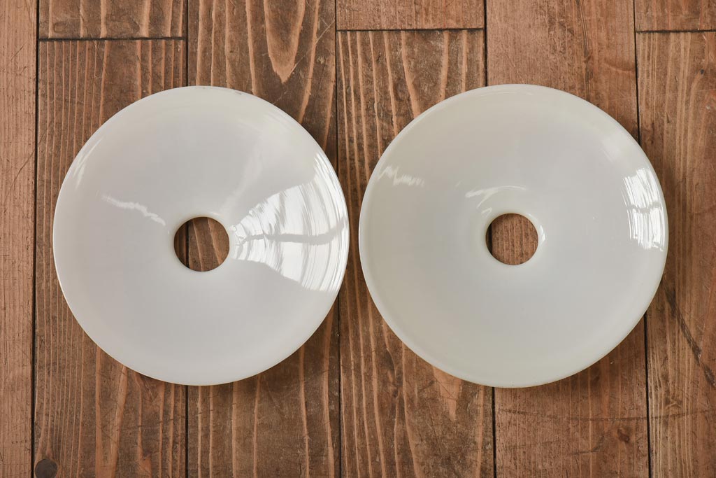 昭和レトロ　戦前　昔懐かしいデザインの平笠照明(吊り下げ照明、ペンダントライト)2個セット(3)