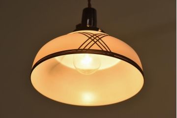 昭和レトロ　シンプルで風情のあるセルロイド巻電笠(ペンダントライト、天井照明)