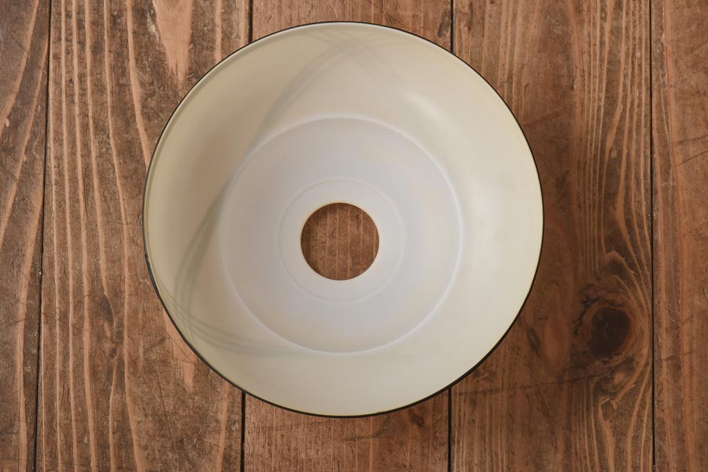 ミルクガラス シェード セルロイド巻 電笠 照明 レトロ 昭和 アンティーク 昭和レトロ菊型ミルクガラスシェード/ソケットセット/口金E26