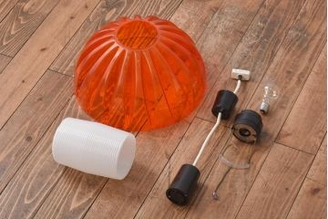 昭和レトロ　ナショナル(National、松下電工)　オレンジ色が鮮やかなペンダントライト(天井照明、吊り下げ照明)