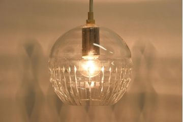 波型のデザインがおしゃれなガラスシェードのペンダントライト(天井照明、吊り下げ照明)