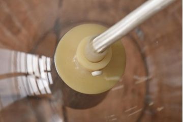 波型のデザインがおしゃれなガラスシェードのペンダントライト(天井照明、吊り下げ照明)