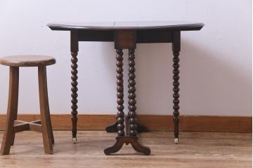 アンティーク家具　イギリスアンティーク　バーチ材　小ぶりなサイズが珍しいバタフライテーブル(エクステンションテーブル)