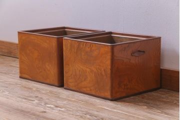 アンティーク雑貨　昭和初期　高級品!　桑材　共箱付き　美しい杢目の角火鉢一対(箱火鉢、手あぶり)