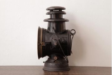 アンティーク雑貨　アメリカアンティーク　DIETZ(デイツ)製　丸いレンズがレトロな雰囲気を醸し出すランプ(ディスプレイ)