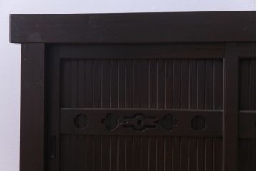 アンティーク家具　和製アンティーク　明治大正期　前面ケヤキ・ヒノキ　堂々とした佇まいが魅力の水屋箪笥サイドボード(収納棚、戸棚、食器棚)