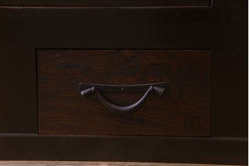 アンティーク家具　和製アンティーク　明治大正期　前面ケヤキ・ヒノキ　堂々とした佇まいが魅力の水屋箪笥サイドボード(収納棚、戸棚、食器棚)