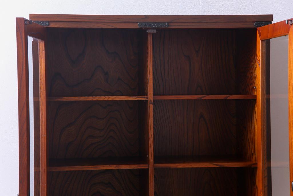 中古　岩谷堂箪笥　233　拭き漆塗りが上品なキャビネット(書棚、本箱)(定価約45万円)