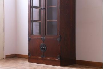 中古　岩谷堂箪笥　233　拭き漆塗りが上品なキャビネット(書棚、本箱)(定価約45万円)