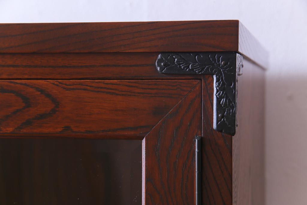 中古　岩谷堂箪笥　233　拭き漆塗りが上品なキャビネット(書棚、本箱)(定価約45万円)