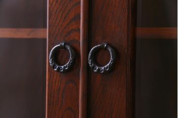 中古　岩谷堂箪笥　233　拭き漆塗りが上品なキャビネット(書棚、本箱)(定価約45万円)