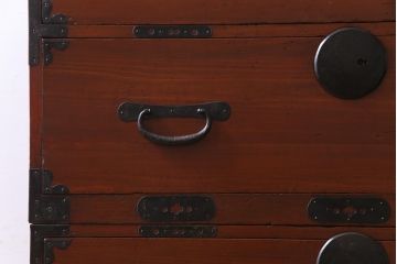 アンティーク家具　和製アンティーク　大正昭和初期　前面ヒノキ材　味わいある佇まいが魅力の重ね箪笥(衣装箪笥、引き出し、時代箪笥)
