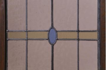 アンティーク家具　イギリスアンティーク　オーク材　薄型　当時物のステンドグラスがお洒落なキャビネット(収納棚、本箱)