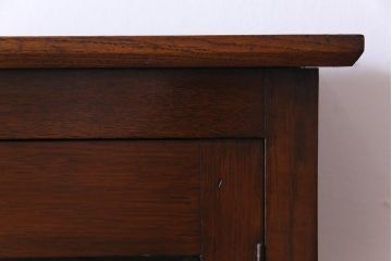 アンティーク家具　イギリスアンティーク　オーク材　薄型　当時物のステンドグラスがお洒落なキャビネット(収納棚、本箱)