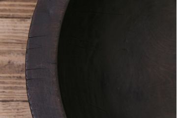 アンティーク雑貨　和製アンティーク　ディスプレイ雑貨　深い色味が目を惹く木製こね鉢