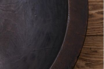 アンティーク雑貨　和製アンティーク　ディスプレイ雑貨　深い色味が目を惹く木製こね鉢