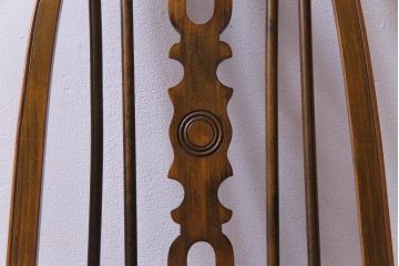 ヴィンテージ家具　イギリスビンテージ　背もたれのデザインが目を惹く北欧スタイルダイニングチェア
(2)