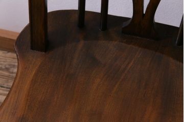 ヴィンテージ家具　イギリスビンテージ　背もたれのデザインが目を惹く北欧スタイルダイニングチェア
(2)