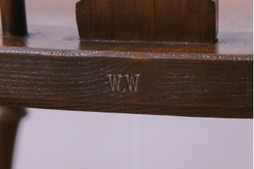 ヴィンテージ家具　イギリスビンテージ　背もたれのデザインが目を惹く北欧スタイルダイニングチェア(3)