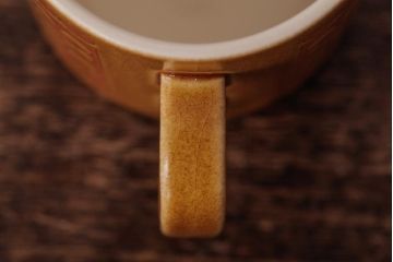 アンティーク雑貨　イギリスビンテージ　HORNSEA(ホーンジー)　SAFFRON(サフラン)　レトロな花柄がかわいらしいクリーマー