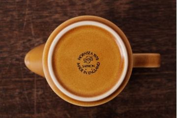 アンティーク雑貨　イギリスビンテージ　HORNSEA(ホーンジー)　SAFFRON(サフラン)　レトロな花柄がかわいらしいクリーマー