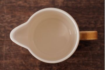 アンティーク雑貨　イギリスビンテージ　HORNSEA(ホーンジー)　SAFFRON(サフラン)　レトロな花柄がかわいらしいクリーマー