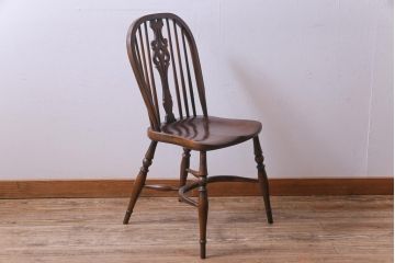 ヴィンテージ家具　イギリスビンテージ　上品なデザインが魅力のウィンザーチェア(ダイニングチェア、椅子、ウインザーチェア)