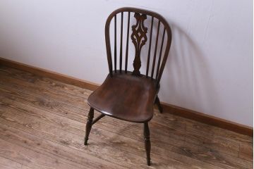 ヴィンテージ家具　イギリスビンテージ　上品なデザインが魅力のウィンザーチェア(ダイニングチェア、椅子、ウインザーチェア)