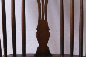 ヴィンテージ家具　イギリスビンテージ　上品なデザインが魅力のウィンザーチェア(ダイニングチェア、椅子、ウインザーチェア)