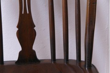 ヴィンテージ家具　イギリスビンテージ　上品なデザインが魅力のウィンザーチェア(ダイニングチェア、椅子、ウインザーチェア)