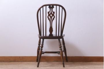 ヴィンテージ家具　イギリスビンテージ　上品なデザインが魅力のウィンザーチェア(ダイニングチェア、椅子、ウインザーチェア)