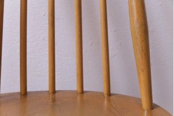 ヴィンテージ家具　イギリスビンテージ　ERCOL(アーコール)　シンプルかつ上品な佇まいのゴールドスミスチェア(椅子、ダイニングチェア)
