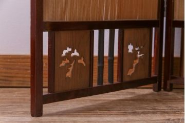 和製アンティーク　美しい透かし彫りが魅力的な四連折り畳み式パーテーション(衝立、仕切り)