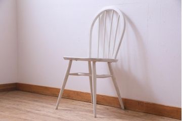 イギリスビンテージ　ペイント家具　ERCOL(アーコール)　アイボリーカラーが愛らしいフープバックチェア(椅子、ダイニングチェア)