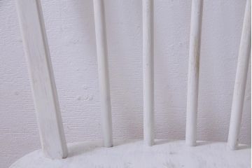 イギリスビンテージ　ペイント家具　ERCOL(アーコール)　アイボリーカラーが愛らしいフープバックチェア(椅子、ダイニングチェア)